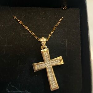 Elegant Cross Pendant Necklace